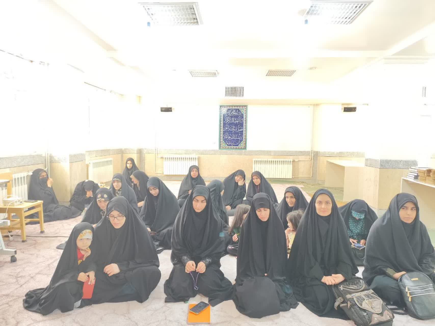 برگزاری کرسی آزاداندیشی در مدرسه علمیه معصومیه خرم‌آباد