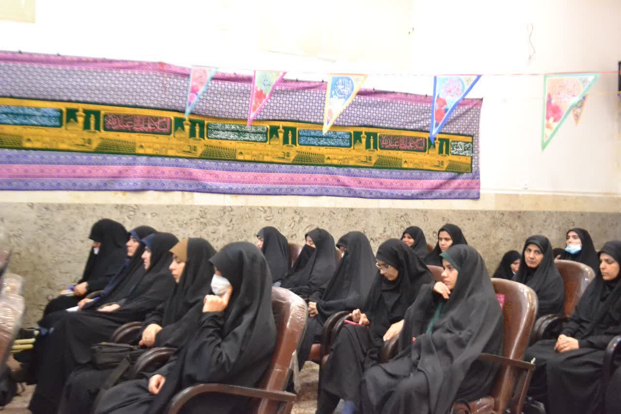 نشست فرهنگی ماه مبارک رمضان در مدرسه علمیه خرم‌آباد