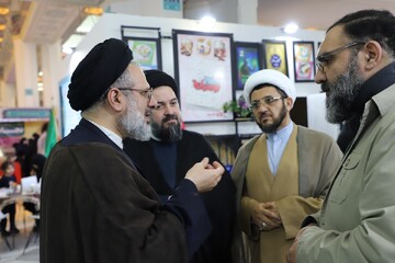 تصاویر/ چهارمین شب فعالیت غرفه حوزه‌های علمیه خواهران در نمایشگاه بین‌المللی قرآن کریم