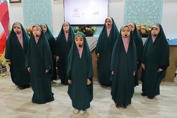 تصاویر/ فعالیت غرفه حوزه‌های علمیه خواهران در پنجمین شب نمایشگاه بین‌المللی قرآن کریم