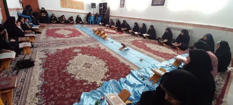 محفل قرآن کریم در مدرسه علمیه فاطمه الزهراالبتول(س) کشکوئیه