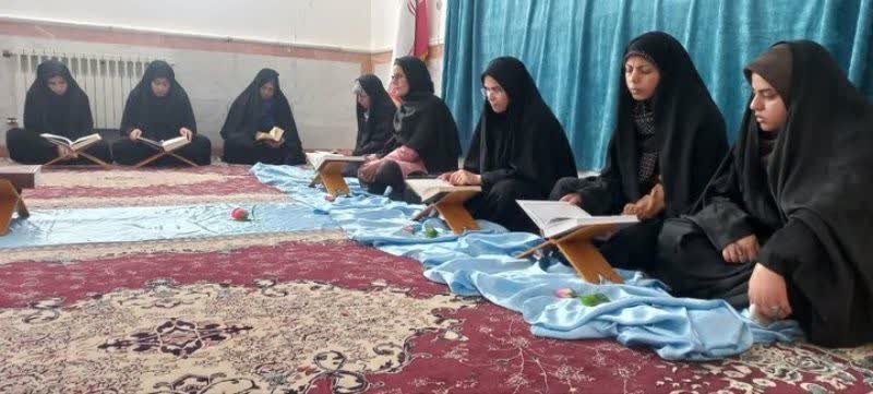 محفل قرآن کریم در مدرسه علمیه فاطمه الزهراالبتول(س) کشکوئیه
