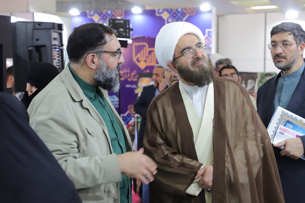 تصاویر/ چهارمین شب فعالیت غرفه حوزه‌های علمیه خواهران در نمایشگاه بین‌المللی قرآن کریم