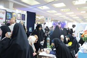 تصاویر/ ششمین شب فعالیت غرفه حوزه‌های علمیه خواهران در نمایشگاه بین‌المللی قرآن کریم