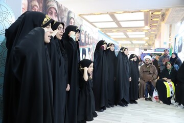 تصاویر/ فعالیت غرفه حوزه‌های علمیه خواهران در هفتمین شب نمایشگاه بین‌المللی قرآن کریم