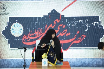 تصاویر/ فعالیت غرفه حوزه‌های علمیه خواهران در هفتمین شب نمایشگاه بین‌المللی قرآن کریم