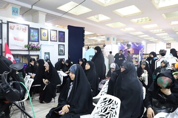 تصاویر/ فعالیت غرفه حوزه‌های علمیه خواهران در هفتمین شب نمایشگاه بین‌المللی قرآن کریم