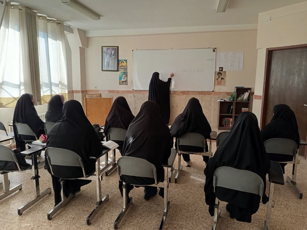 تفسیرزندگی باآیه هامدرسه علمیه امام صادق(ع)