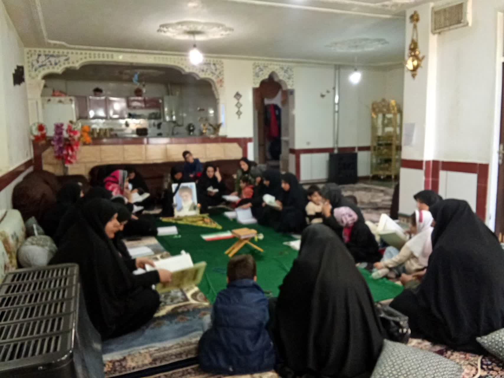 امواج امید از خانهها؛ نقشآفرینی پررنگ طلاب خواهر لرستان در تثبیت روحی خانوادهها