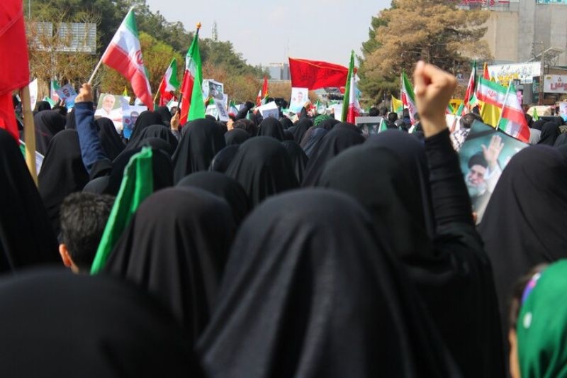 تشییع پیکر مطهر شهدای هوانیروز کرمان