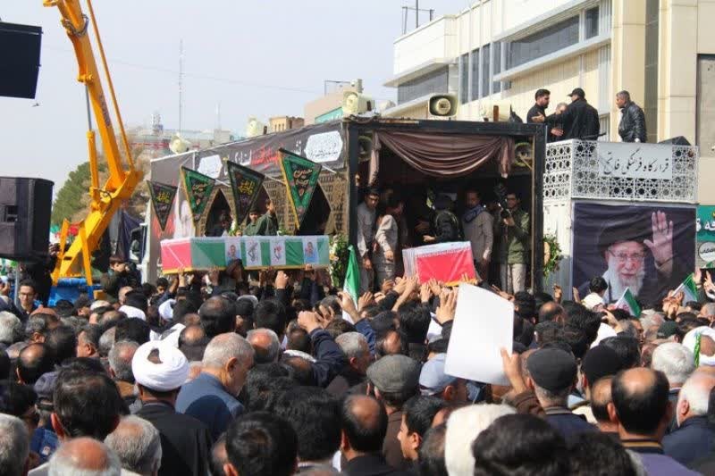 تصاویر/ حضور پرشور بانوان طلبه کرمان در مراسم تشییع پیکر مطهر شهدای هوانیروز