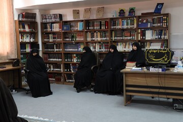 تصاویر/ فعالیت مرکز مدیریت حوزه‌های علمیه خواهران در ایام جنگ تحمیلی آمریکایی _ صهیونیستی