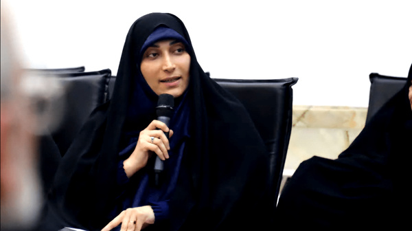 بانوان، خانه را از فضای ترس به آگاهی و اقتدار تبدیل کنند