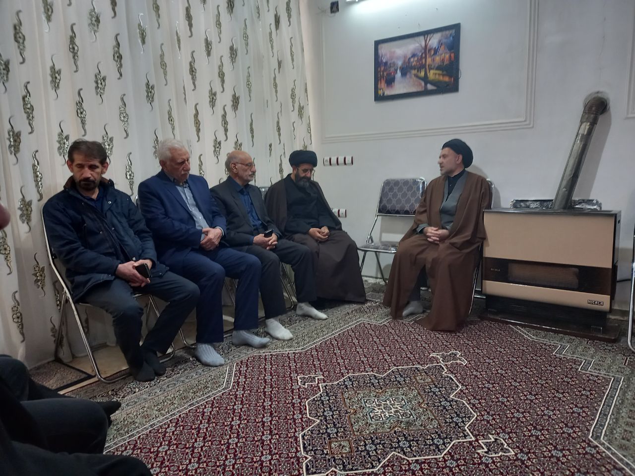 دیدار معنوی کادر و اساتید حوزه علمیه خواهران خرم‌آباد با خانواده‌های شهیدان حسینی و بازگیر