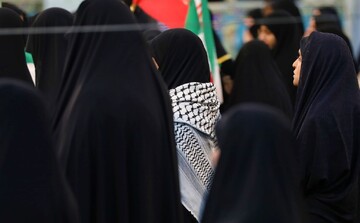 تصاویر/ طنین «عهد جان» در دیار قنوت و قناعت ؛ تجدید میثاق بانوان طلبه یزدی با ولایت