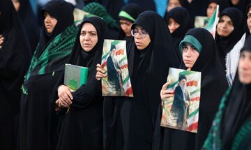 تصاویر/ طنین «عهد جان» در دیار قنوت و قناعت ؛ تجدید میثاق بانوان طلبه یزدی با ولایت