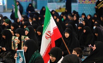 تصاویر/ طنین «عهد جان» در دیار قنوت و قناعت ؛ تجدید میثاق بانوان طلبه یزدی با ولایت