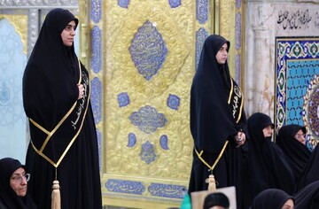 تصاویر/ طنین «عهد جان» در دیار قنوت و قناعت ؛ تجدید میثاق بانوان طلبه یزدی با ولایت