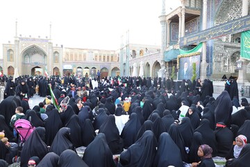 تصاویر/ آیین «عهد جان»؛ مراسم بیعت بانوان طلبه با رهبر معظم انقلاب در حرم بانوی کرامت