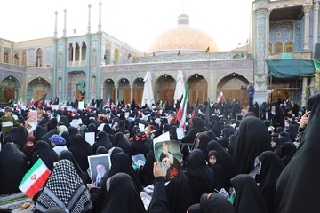 تصاویر/ آیین «عهد جان»؛ مراسم بیعت بانوان طلبه با رهبر معظم انقلاب در حرم بانوی کرامت