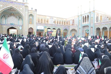 تصاویر/ آیین «عهد جان»؛ مراسم بیعت بانوان طلبه با رهبر معظم انقلاب در حرم بانوی کرامت