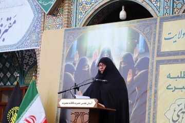 تصاویر/ آیین «عهد جان»؛ مراسم بیعت بانوان طلبه با رهبر معظم انقلاب در حرم بانوی کرامت