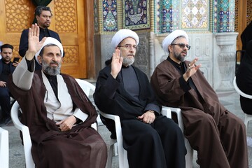 تصاویر/ آیین «عهد جان»؛ مراسم بیعت بانوان طلبه با رهبر معظم انقلاب در حرم بانوی کرامت