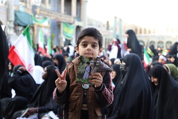 تصاویر/ آیین «عهد جان»؛ مراسم بیعت بانوان طلبه با رهبر معظم انقلاب در حرم بانوی کرامت