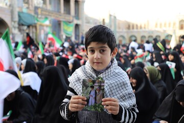 تصاویر/ آیین «عهد جان»؛ مراسم بیعت بانوان طلبه با رهبر معظم انقلاب در حرم بانوی کرامت