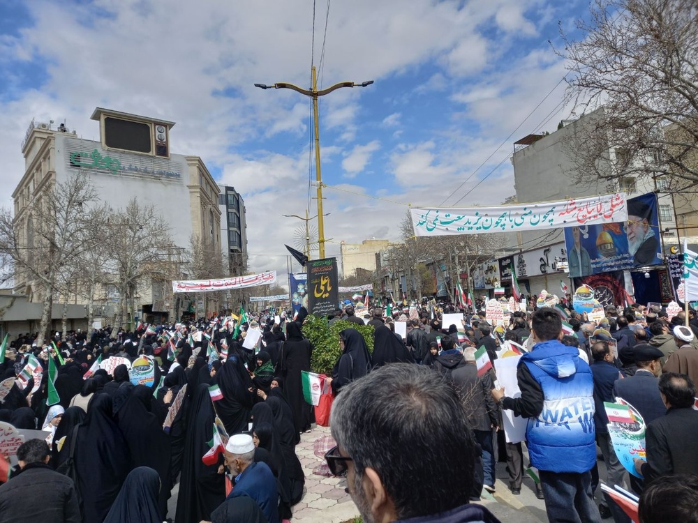 حضور گسترده طلاب، اساتید و کادر مدارس علمیه خواهران استان لرستان در راهپیمایی روز قدس و نماز جمعه