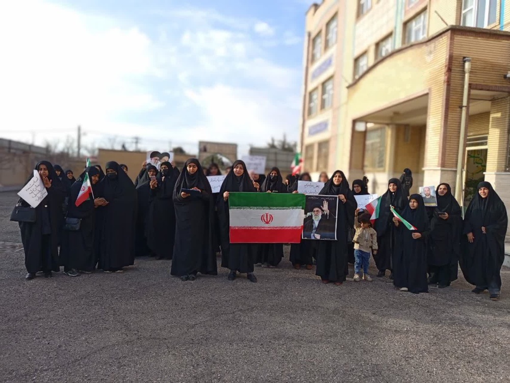 آیین معنوی «عهد جان» در مدرسه علمیه فاطمیه الیگودرز