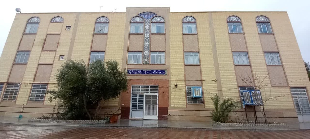 روحانیت  پرچمدار جهاد تبیین و حفظ انسجام ملی است