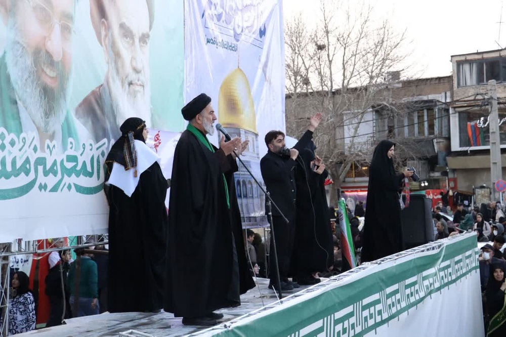 آئین باشکوه «عهد جان»؛ تجدید بیعت بانوان همدانی با ولایت فقیه برگزار شد