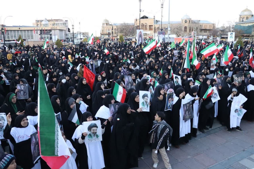 آئین باشکوه «عهد جان»؛ تجدید بیعت بانوان همدانی با ولایت فقیه برگزار شد