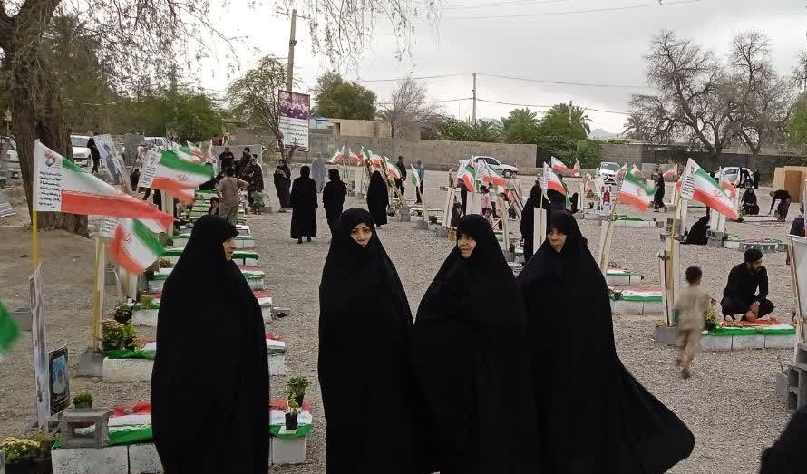 دیدار مدیر و همکاران حوزه علمیه خواهران هرمزگان از خانواده شهدای جنگ رمضان؛ روایت تحلیلی از مدیریت بحران و فداکاری در حمله به مدرسه شجره طیبه میناب