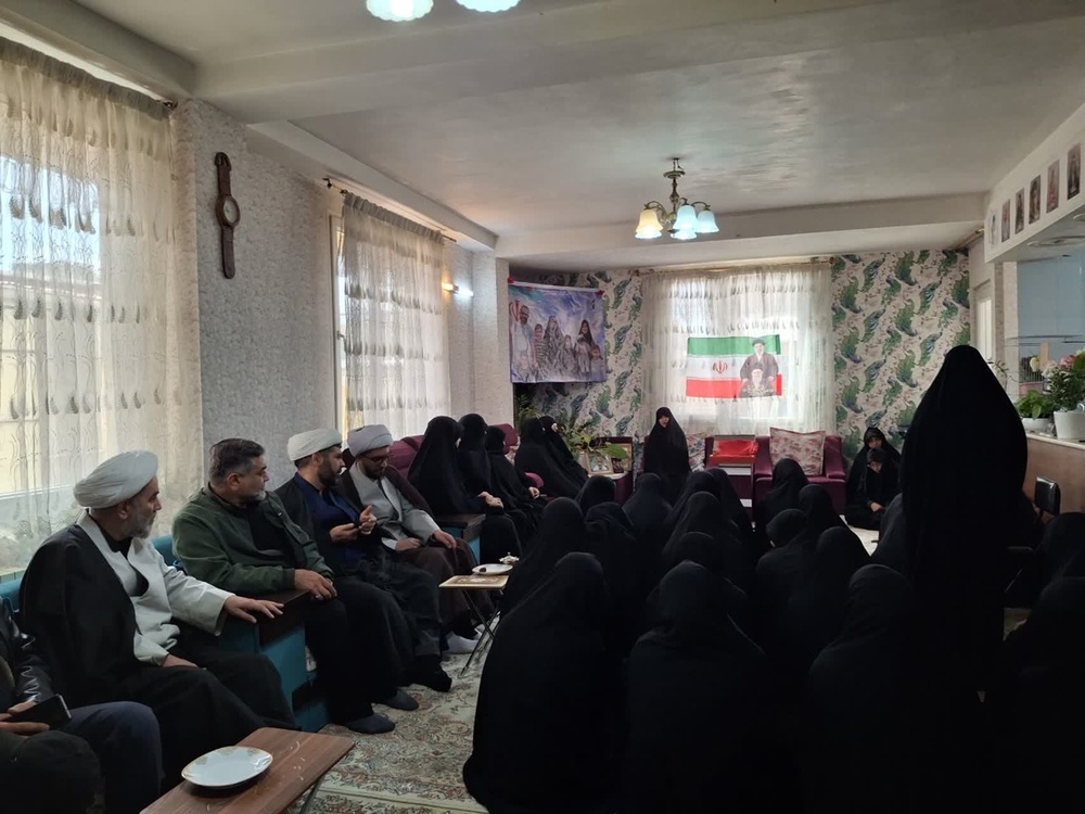 دیدار با خانواده شهید رستمی