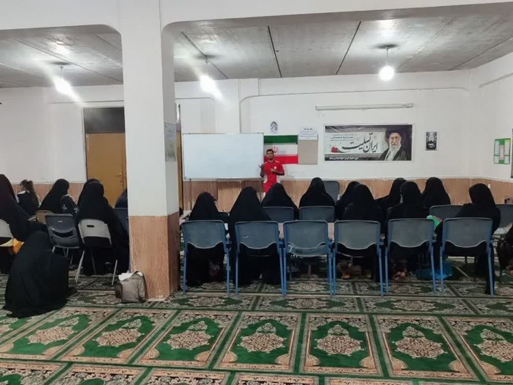 بانوان طلبه استان کرمان در خط مقدم خدمت؛ فراگیری مهارت‌های امداد و کمک‌های اولیه