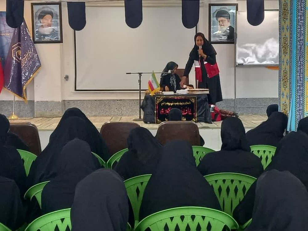 بانوان طلبه استان کرمان در خط مقدم خدمت؛ فراگیری مهارت‌های امداد و کمک‌های اولیه