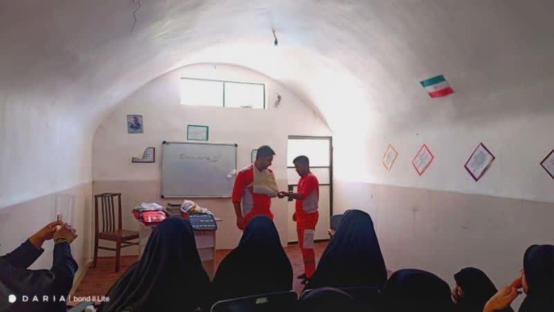 بانوان طلبه استان کرمان در خط مقدم خدمت؛ فراگیری مهارت‌های امداد و کمک‌های اولیه