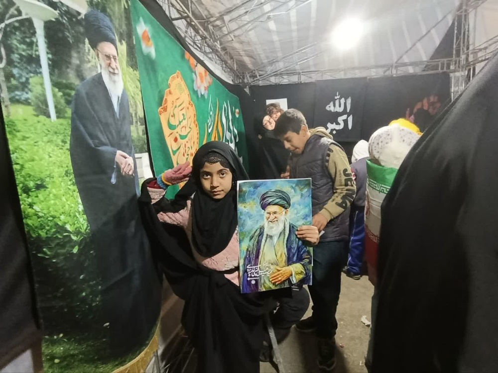 فعالیت‌های فرهنگی و انقلابی در موکب الزهرا (س) قروه؛ از آموزش کودکان علیه صهیونیسم تا ترویج نهج‌البلاغه