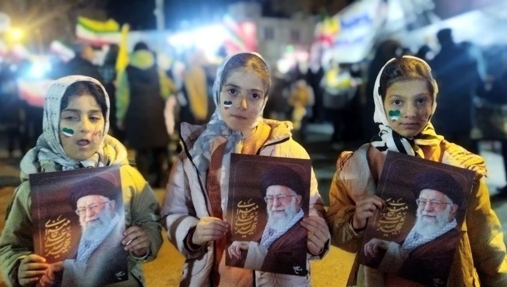 فعالیت‌های فرهنگی و انقلابی در موکب الزهرا (س) قروه؛ از آموزش کودکان علیه صهیونیسم تا ترویج نهج‌البلاغه