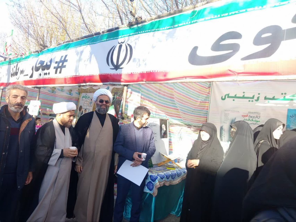 بازدید نماینده مدیریت حوزههای علمیه کشور از موکبهای فعال کردستان؛ تقدیر از تلاش خواهران طلبه در بیجار، قروه و سریش آباد