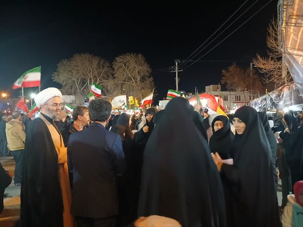 بازدید نماینده مدیریت حوزه‌های علمیه کشور از موکب‌های فعال کردستان؛ تقدیر از تلاش خواهران طلبه در بیجار، قروه و سریش آباد