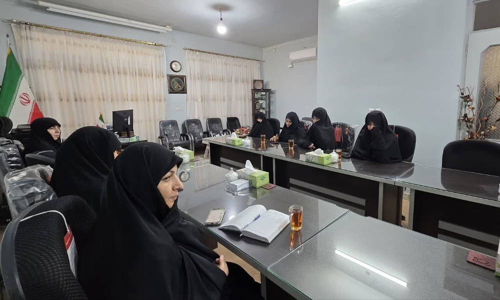 نخستین جلسه اخلاق و نشست شورای اداری حوزه علمیه خواهران یزد+تصاویر