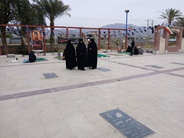 تصاویر/ فعالیت مدارس علمیه خواهران استان هرمزگان در حماسه جنگ رمضان