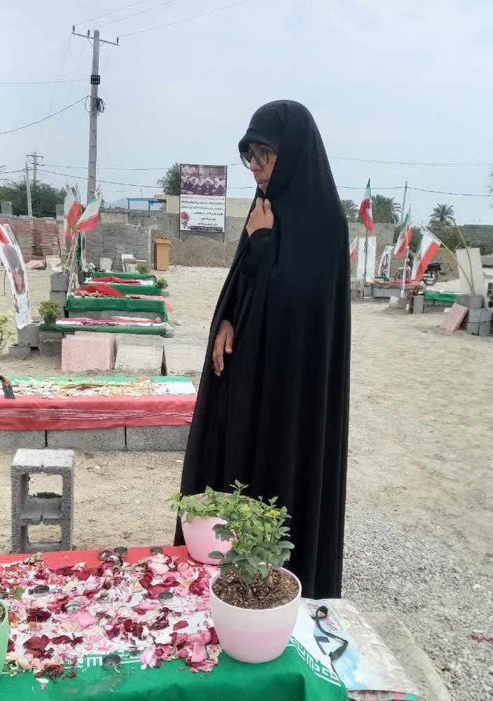 اجرای طرح هر خانه یک سنگر در استان هرمزگان/ مشارکت ۳۰ مبلغ خواهر مدرسه علمیه حضرت زینب(س) میناب در تغسیل، تکفین و تلقین شهدا دانشآموز مدرسه شجره طیبه