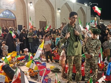 برگزاری کاروان خودرویی کودکانه «یادبود شهدای میناب و رهبر شهید» در یزد