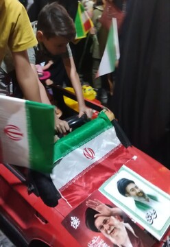 برگزاری کاروان خودرویی کودکانه «یادبود شهدای میناب و رهبر شهید» در یزد