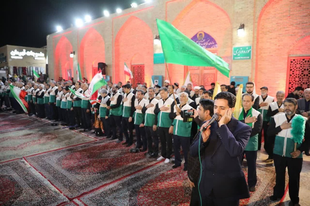 آیین اربعین «رهبر شهید» با حضور خادمیاران رضوی در موکب مدرسه علمیه تخصصی امام حسین(ع) یزد