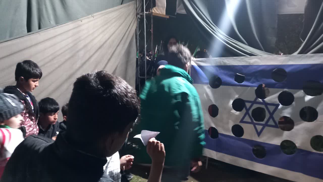 از جنگ رمضان تا چهلم قائد امت؛ طلاب و کادر حوزه حضرت زهرا سلاماللهعلیها دورود همچنان در موکب خدمترسانی میکنند